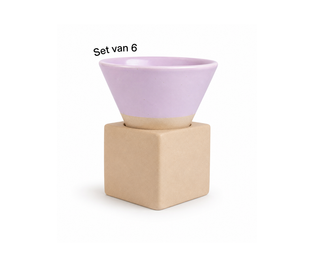 Lila kegelvormig espressokopje van aardewerk op een vierkant blokje, set van 6